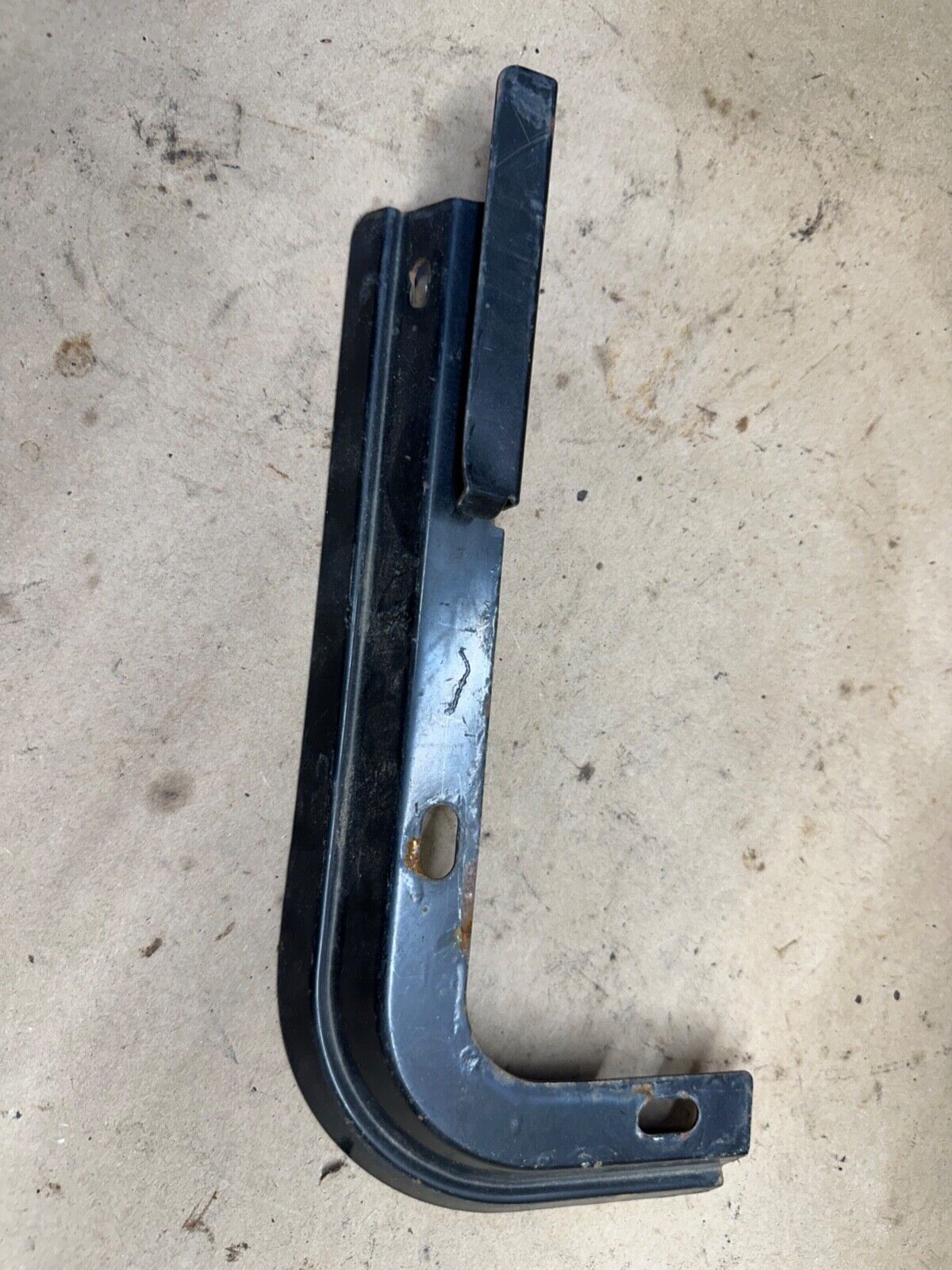 76-06 Jeep Wrangler Soft Top Rear Corner Track YJ Corner Trim Bracket Right RR