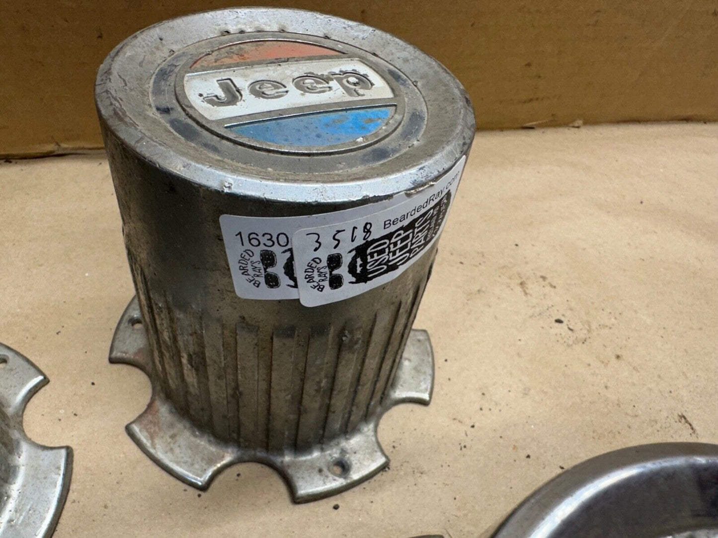 80-91 Jeep Grand Wagoneer SJ J10 J20 Wheel Center Cap w/ Jeep Logo OEM 5361652