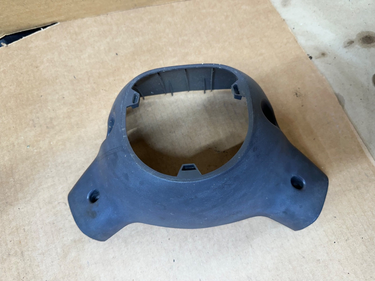 97-02 Jeep Wrangler TJ Steering Wheel Bottom Lower Trim Plastic Back Grey Gray