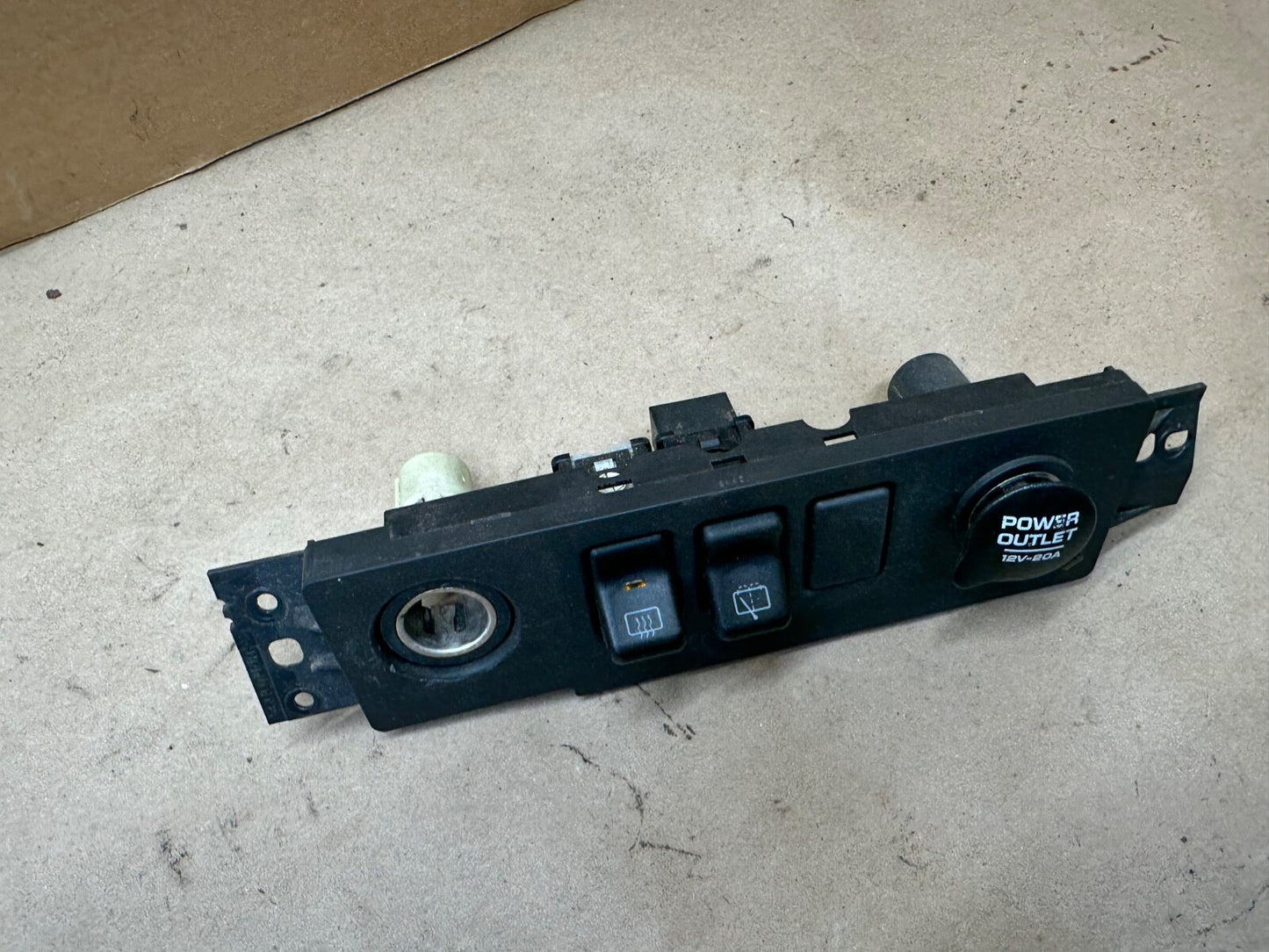 97-01 Jeep Cherokee XJ Dash Switch Panel Dash Defrost Rear Wiper 12v outlet OEM