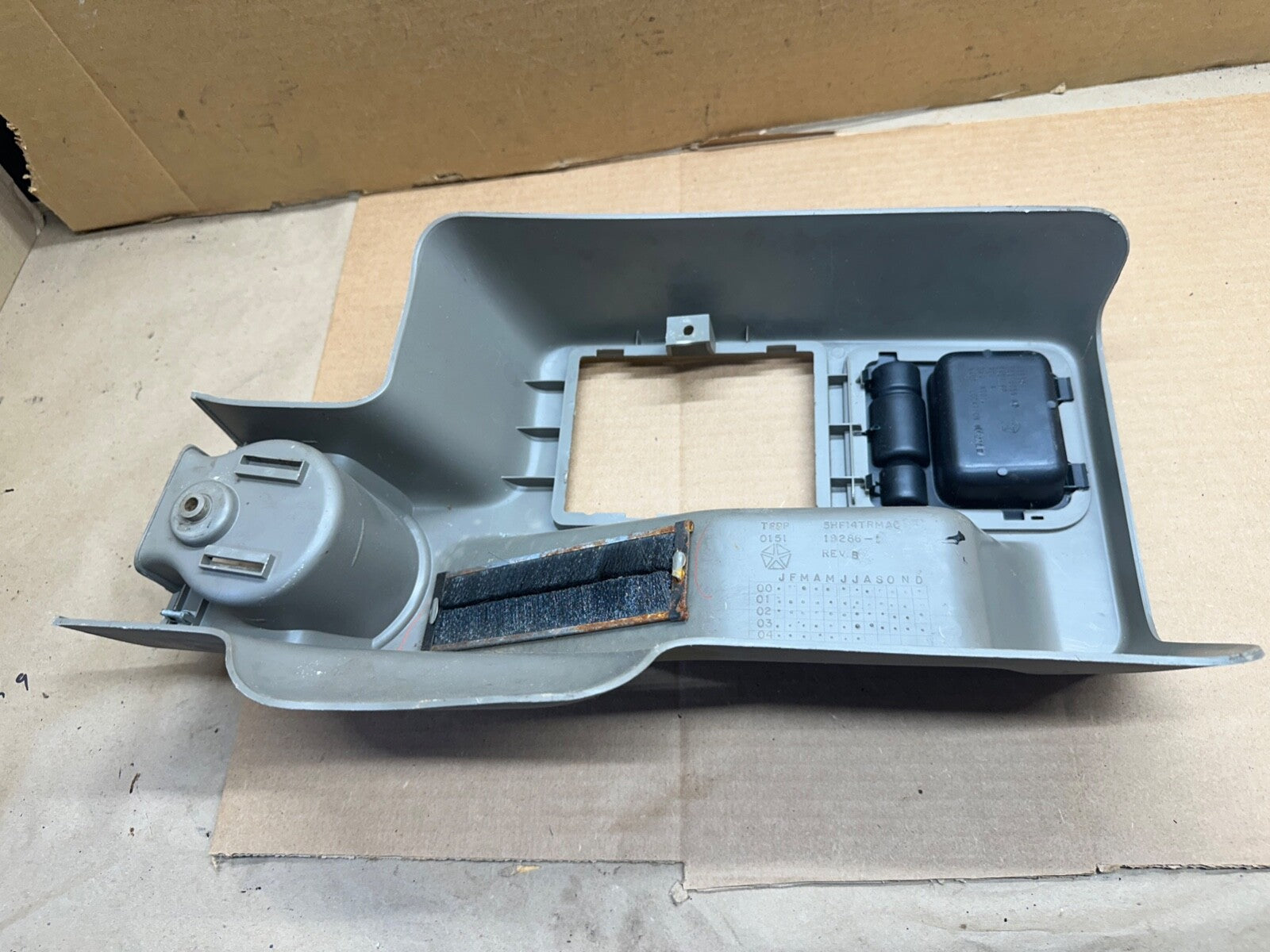 97-06 Jeep TJ Khaki Center Console Wrangler Front Half Factory OEM Cup Holder OE