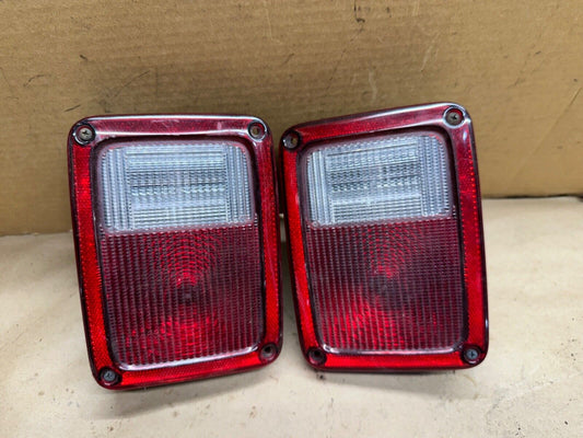 07-17 JEEP WRANGLER JK JKU Left Right Pair TAIL LIGHT REAR LAMP OEM Taillight