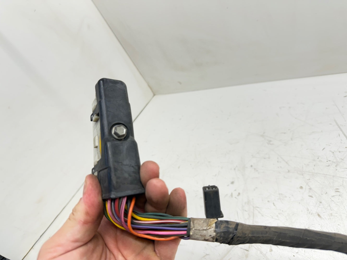 87-91 Jeep Wrangler YJ ECU PCM Wiring Connector Plug Pigtail Wire Wiring OEM
