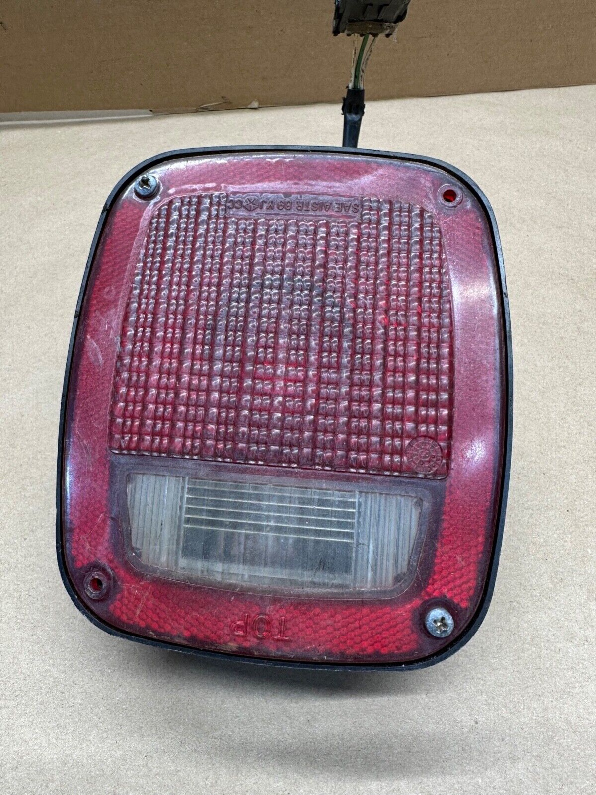 91-95 Jeep Wrangler YJ Brake Tail Light Right 4 Prong Male Plug Taillight OEM RR