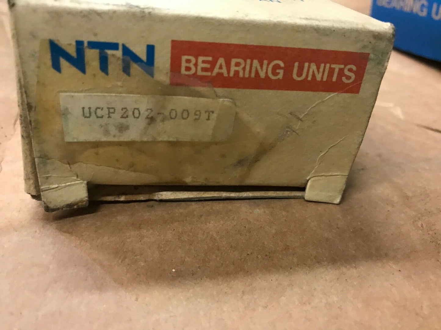 NTN ucp202-009t  BEARING Pillow block NEW IN BOX  ----  FAST FREE USPS SHIPPING