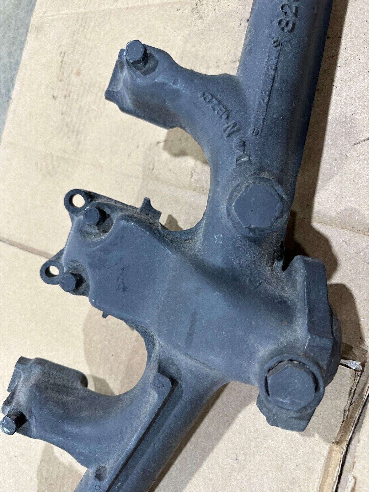 87-90 Jeep Wrangler YJ Exhaust Manifold 4.2 6 Cyl Factory -Air Tubes Blocked Off