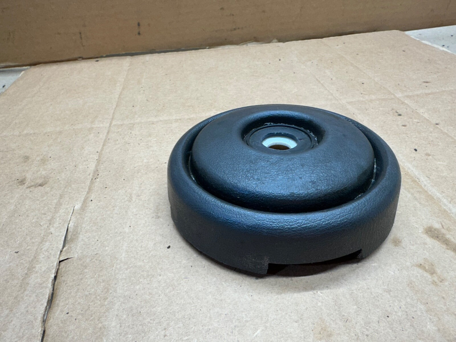 84-96 Jeep Cherokee Wrangler XJ YJ Charcoal Steering Wheel Horn Button NO EMBLEM