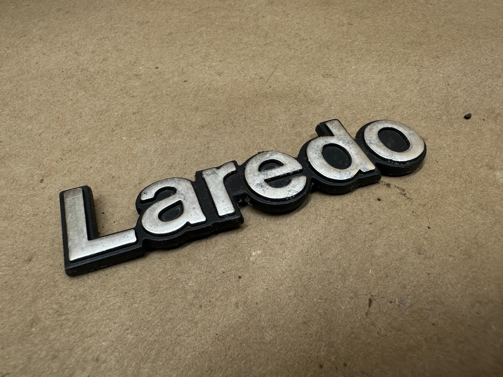 84-96 Jeep Cherokee XJ Laredo Emblem Badge OEM Factory Fender Name Plate Hatch