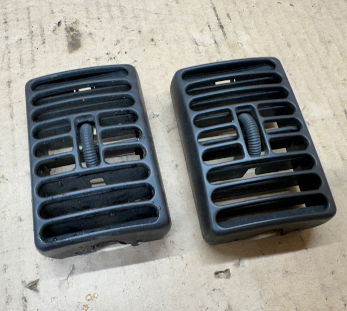 Grey 97-06 TJ Jeep Wrangler HVAC Dash AIR VENT Panel A/C Heat Left Right PAIR AC