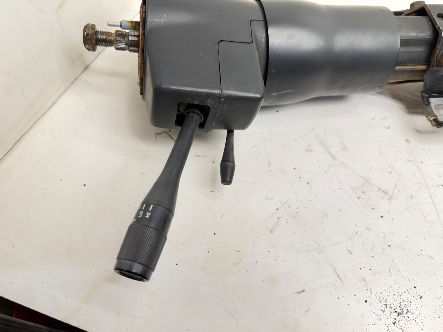 Jeep Wrangler YJ 87-95 Gray Standard Tilt Steering Column  w/Key Manual