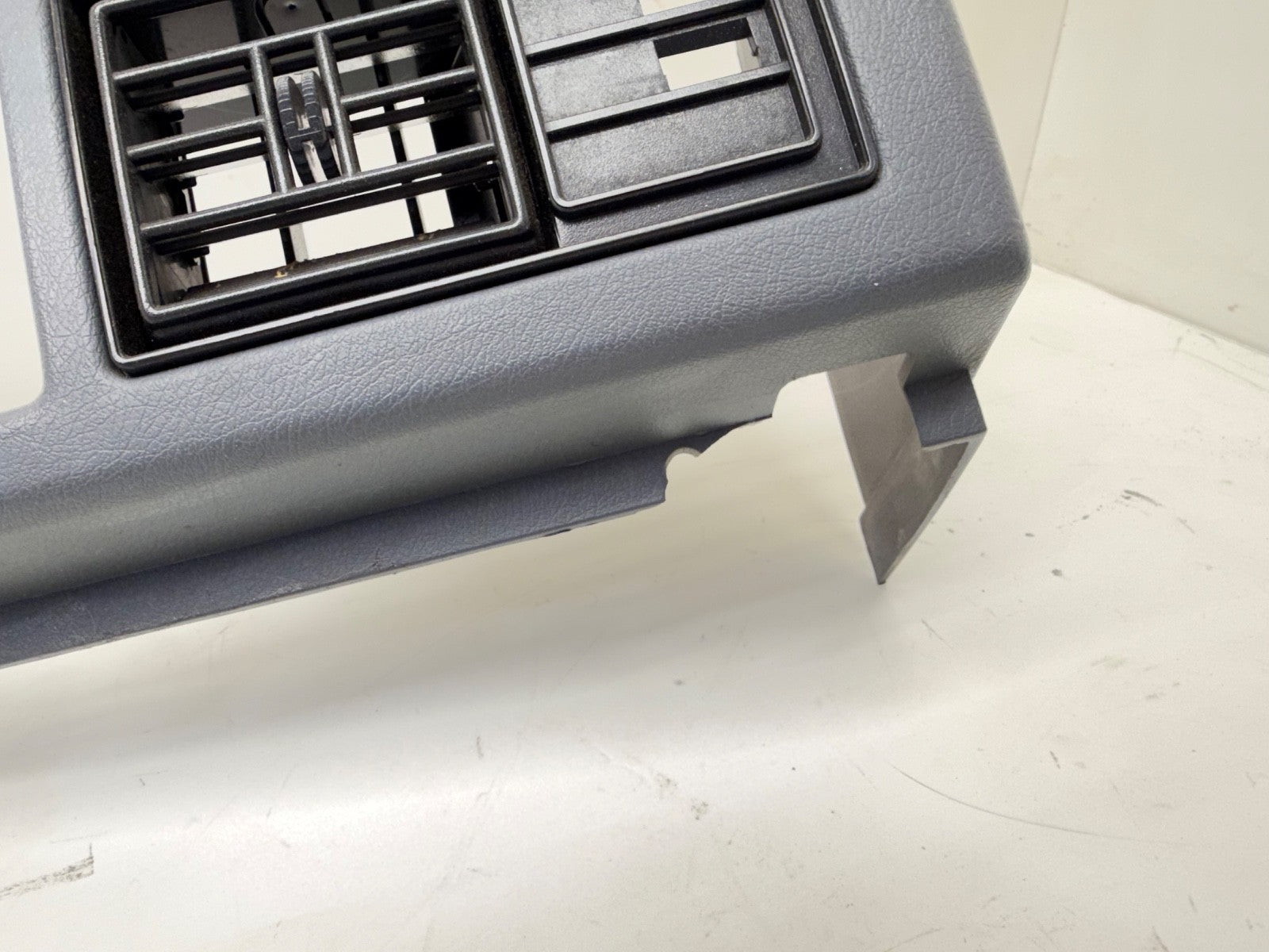 84-96 Jeep Cherokee RH Passenger Side Dash Glove Box Bezel Trim Vent Panel Grey