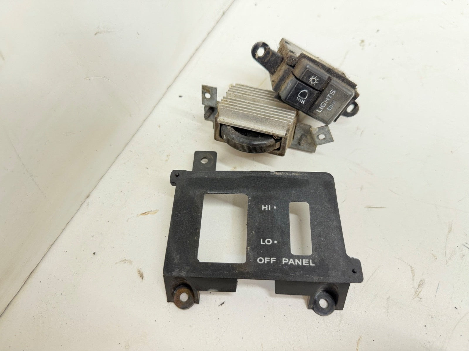 87-95 Jeep Wrangler YJ Headlight Dimmer Switch Trim Bezel Dash Head Light Panel