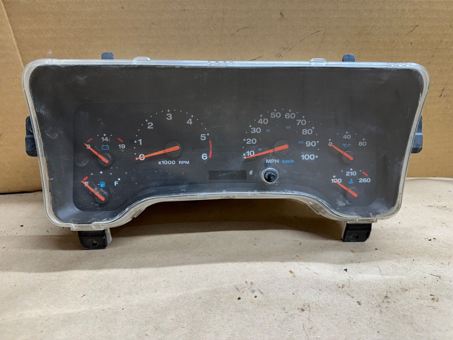 00-02 Jeep Wrangler TJ OEM Speedometer Gauge Instrument Cluster 258k mile Speedo