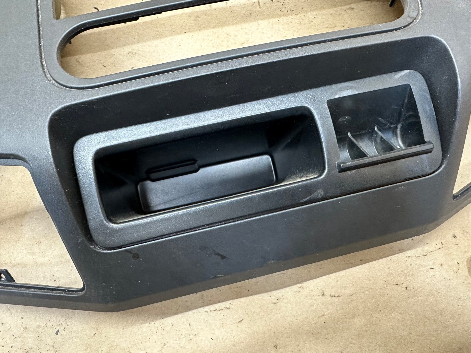 Radio Temp Climate Control Bezel Trim for 11-16 Ford F250 F350 Dash Center OEM