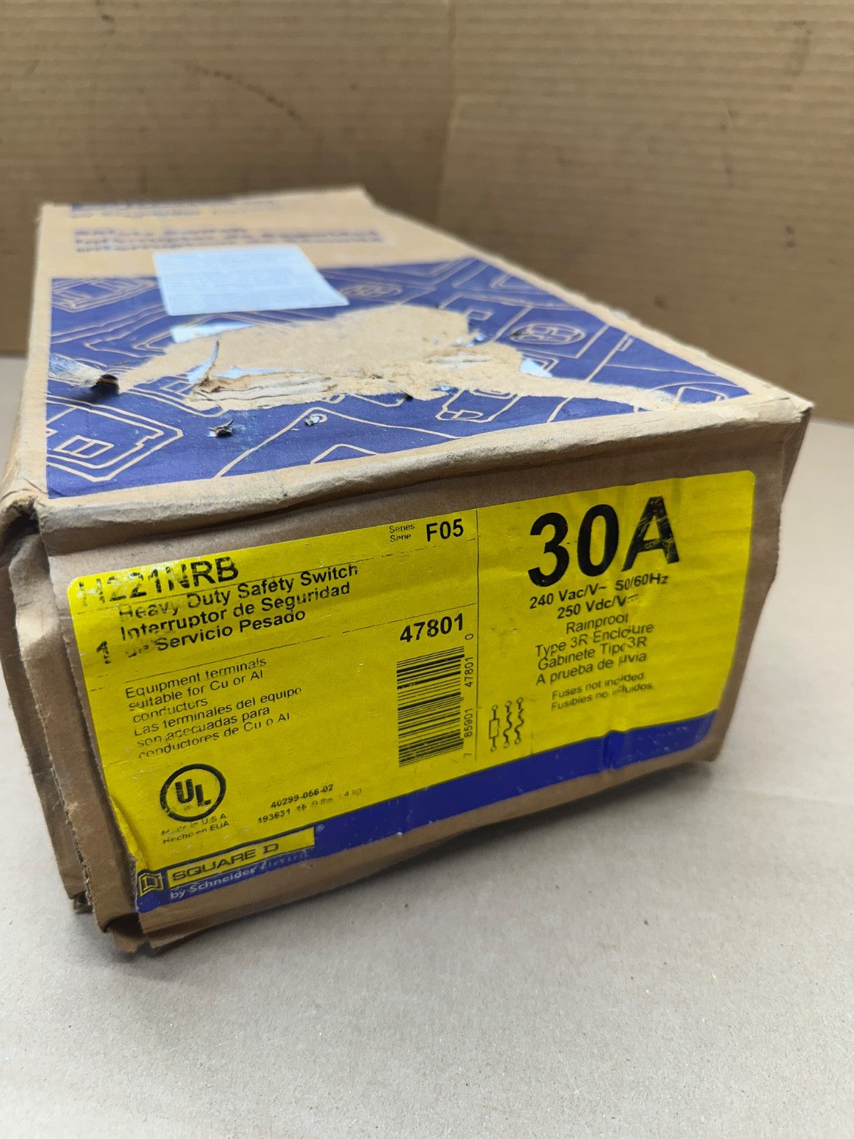 New Square D H221NRB Disconnect 30 Amp 240V 2P 3W 3R Rainproof Fusible Enclosure