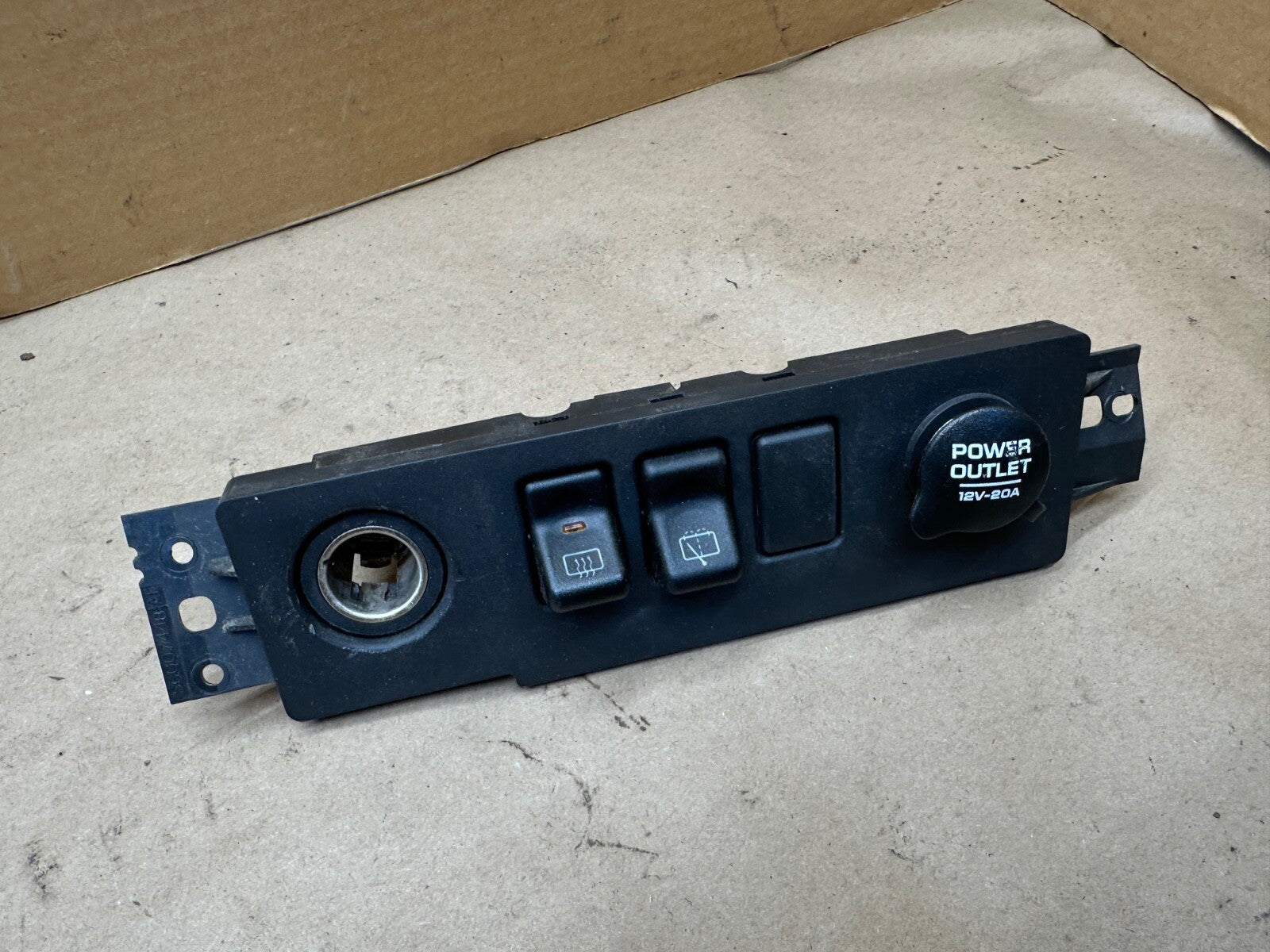 97-01 Jeep Cherokee XJ Dash Switch Panel Dash Defrost Rear Wiper 12v outlet OEM