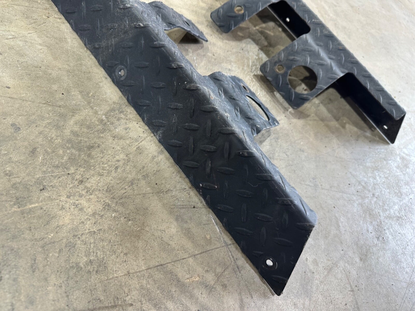 03-06 Jeep Wrangler TJ Rubicon OEM Black Rocker Guard Slider Pair Rock Trim Side