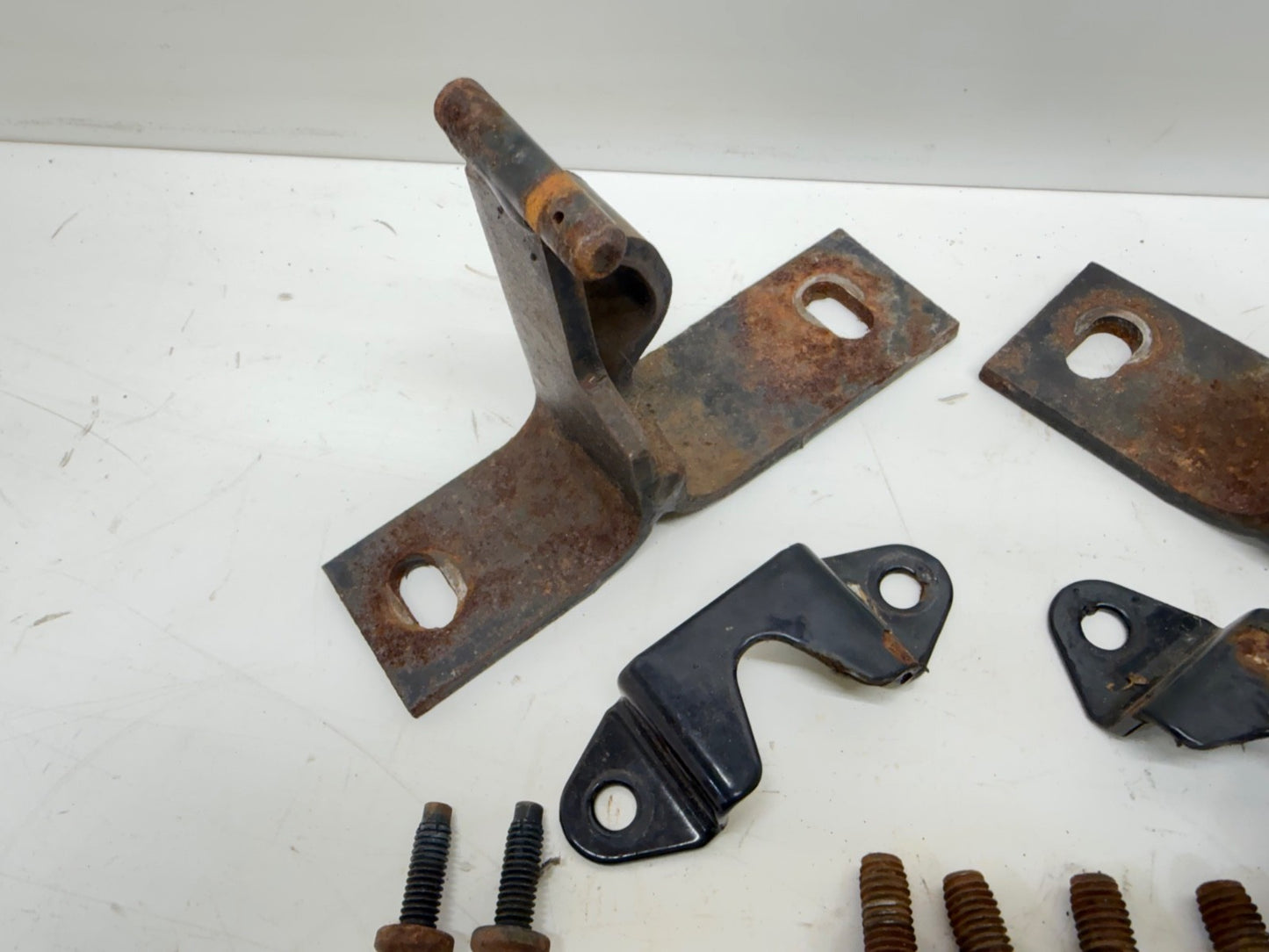 87-95 Jeep Wrangler YJ Rear Seat Brackets Back Bracket PAIR OEM Rear Mount Set