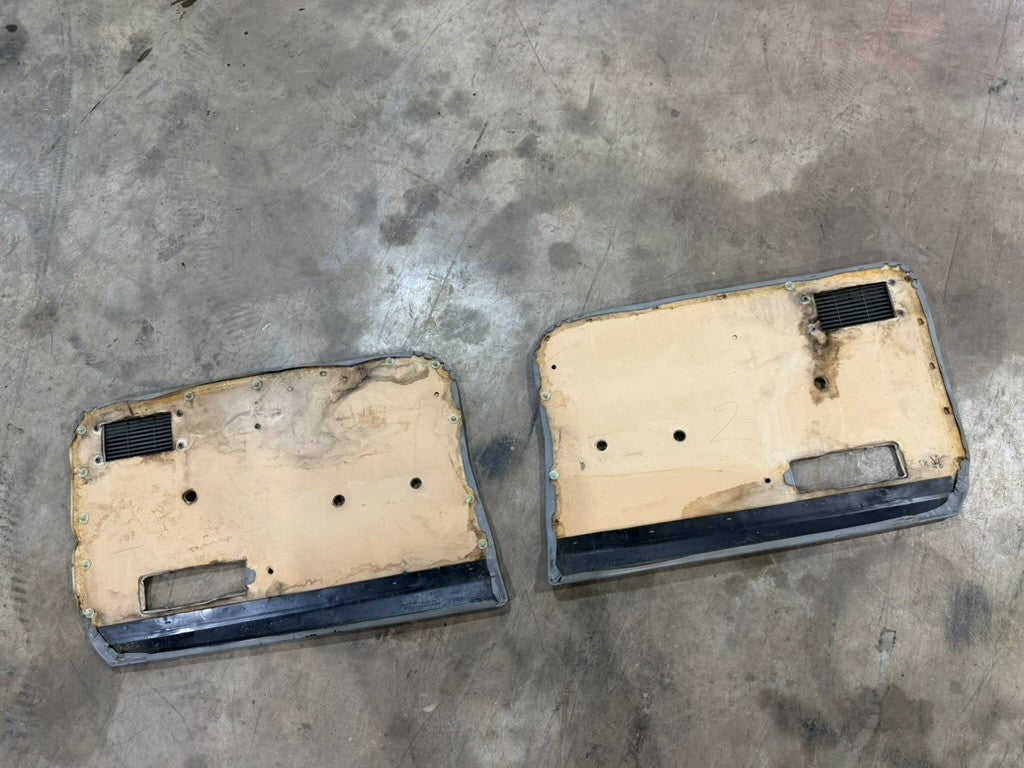 84-96 Jeep Cherokee XJ Pair L R Gray Interior Door Panel Manual Crank Windows OE