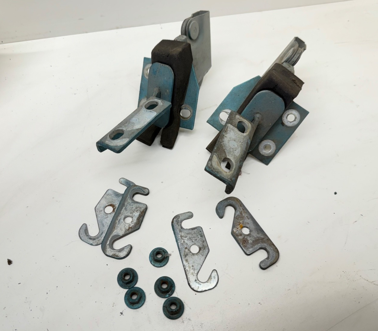 84-01 Jeep Cherokee XJ Comanche MJ Hood Hinge Pair OEM Hinges Set Bonnet Factory