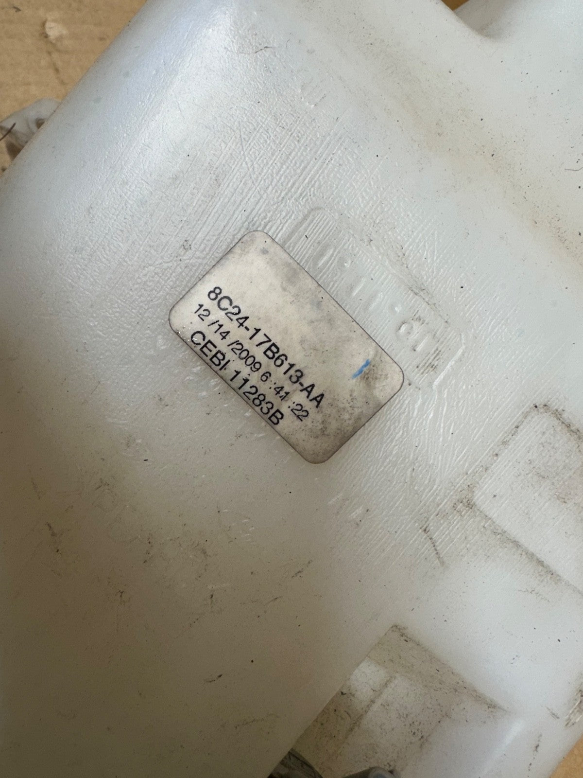 08-20 Ford E-Series Wiper Washer Windshield Fluid Reservoir Tank OE Pump 150-35o