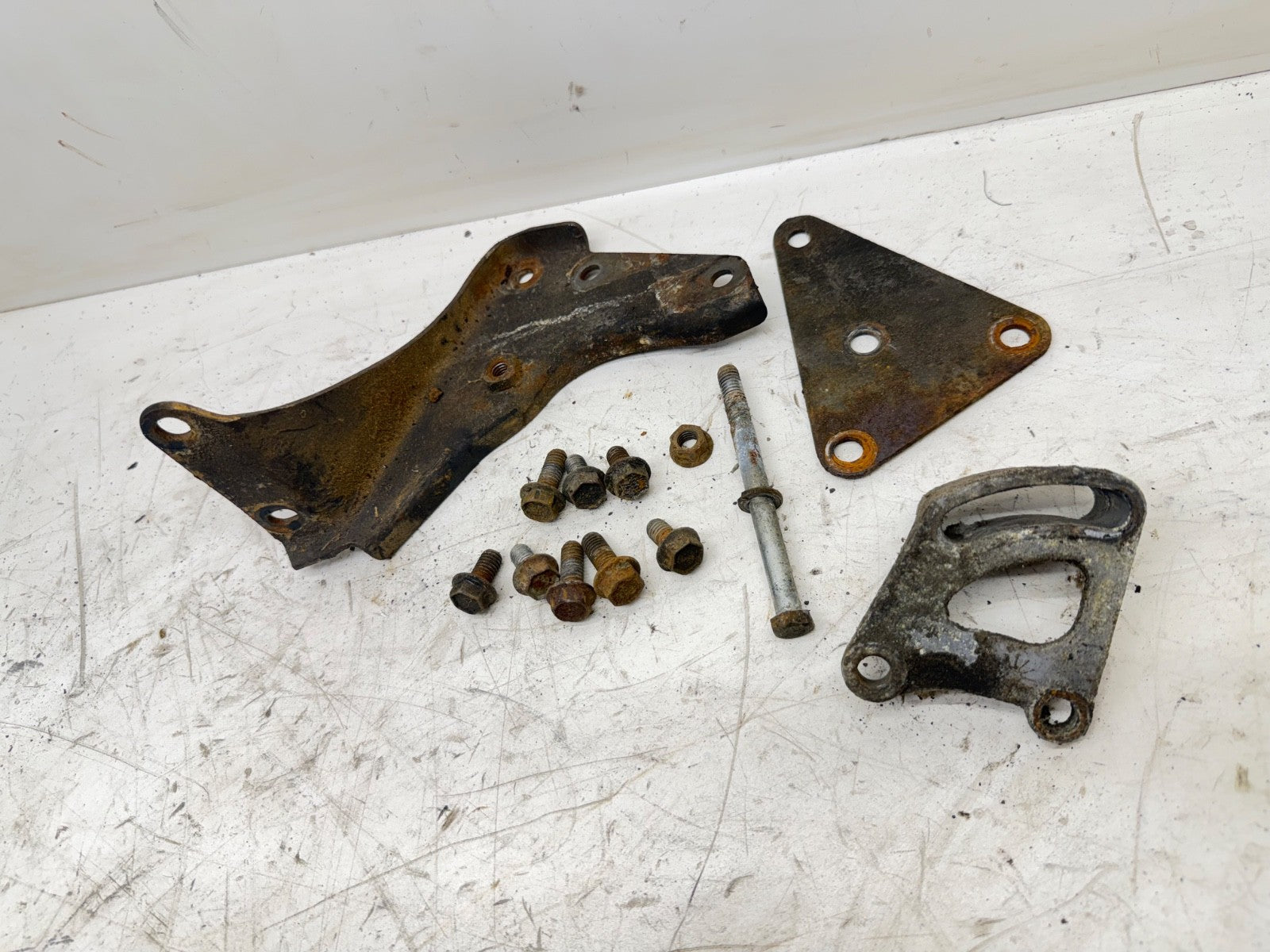 76-90 Jeep Wrangler YJ CJ 5 7 4.2 L Power Steering Pump Brackets V-Belt 258 ci.