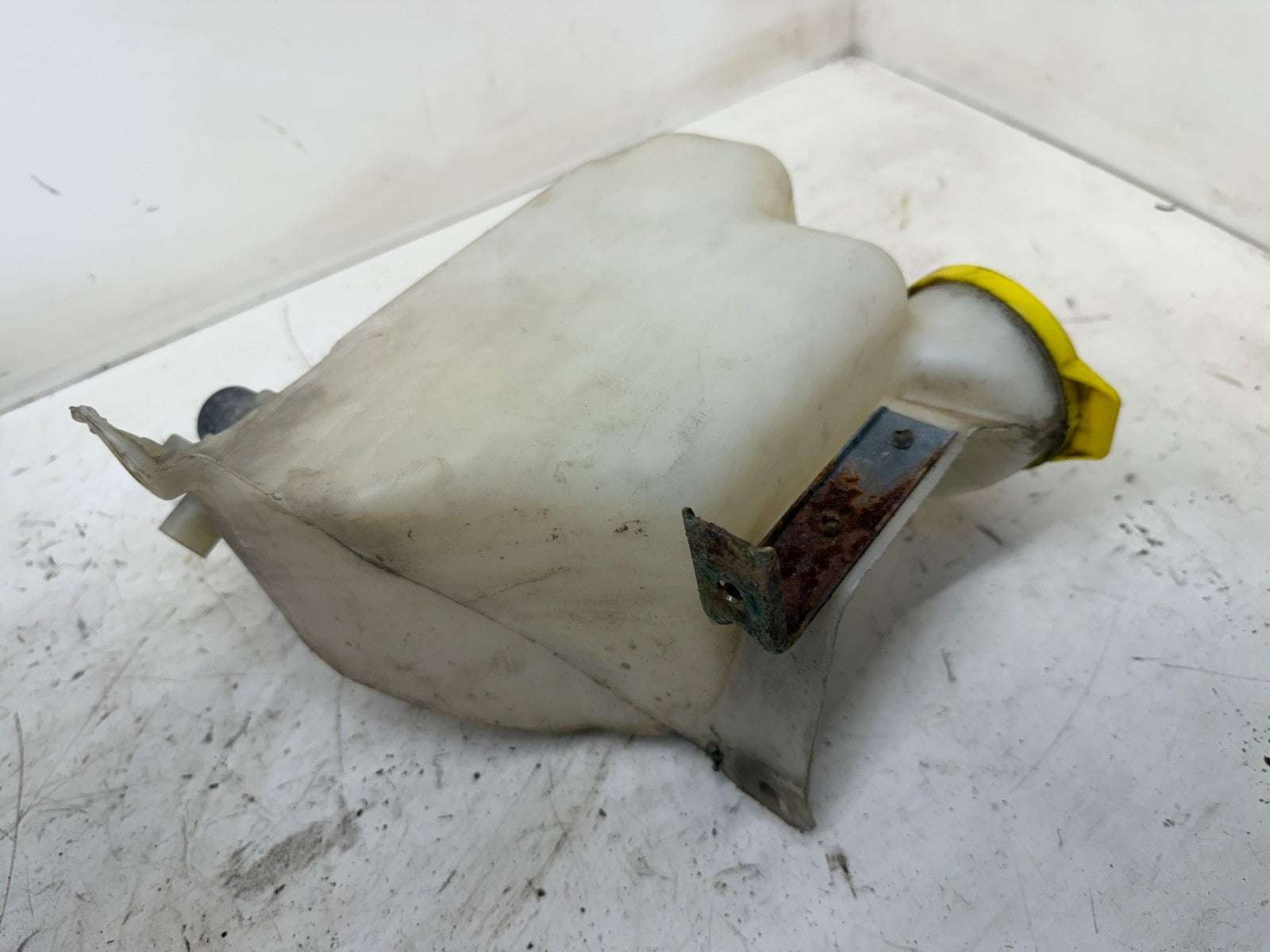 97-02 Jeep TJ Wrangler Single Pump Windshield Washer Reservoir Sprayer Tank OEM