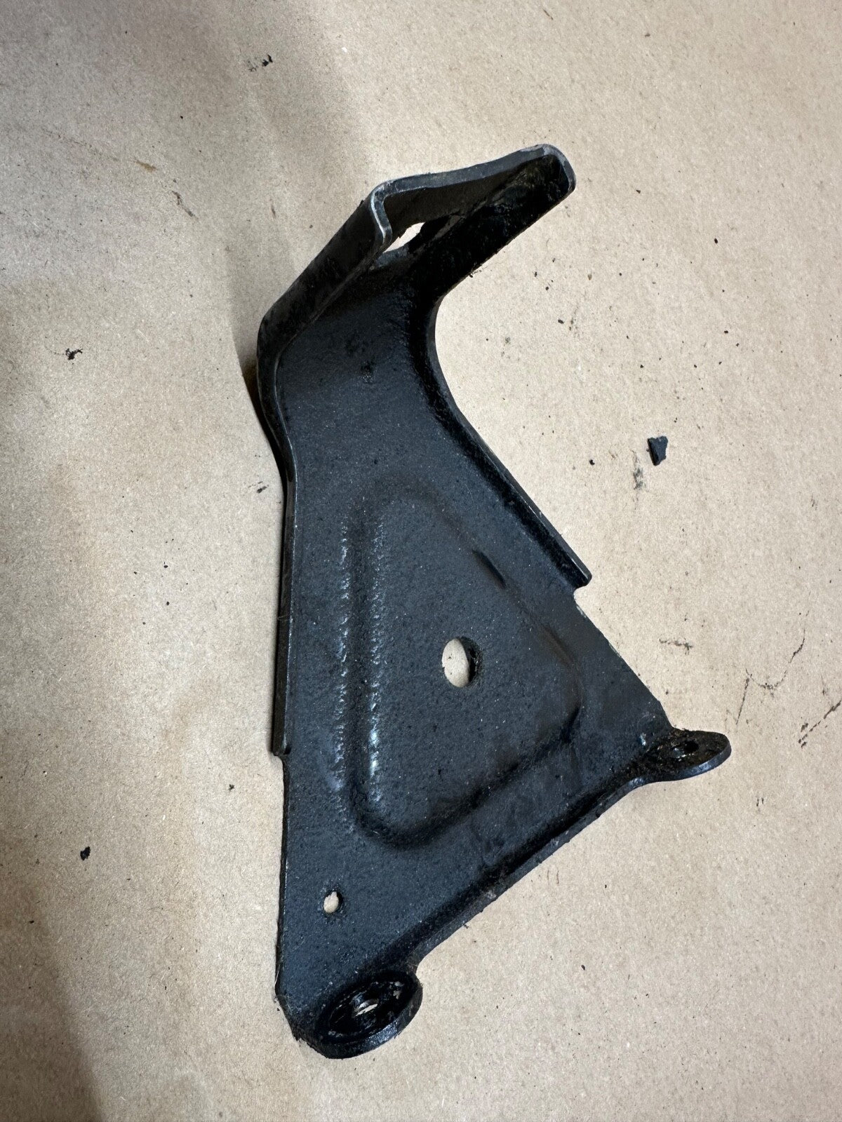 Jeep 4 Cylinder Air Cleaner Mount Bracket 2.5L IRON DUKE CJ7 Filter Power Brakes