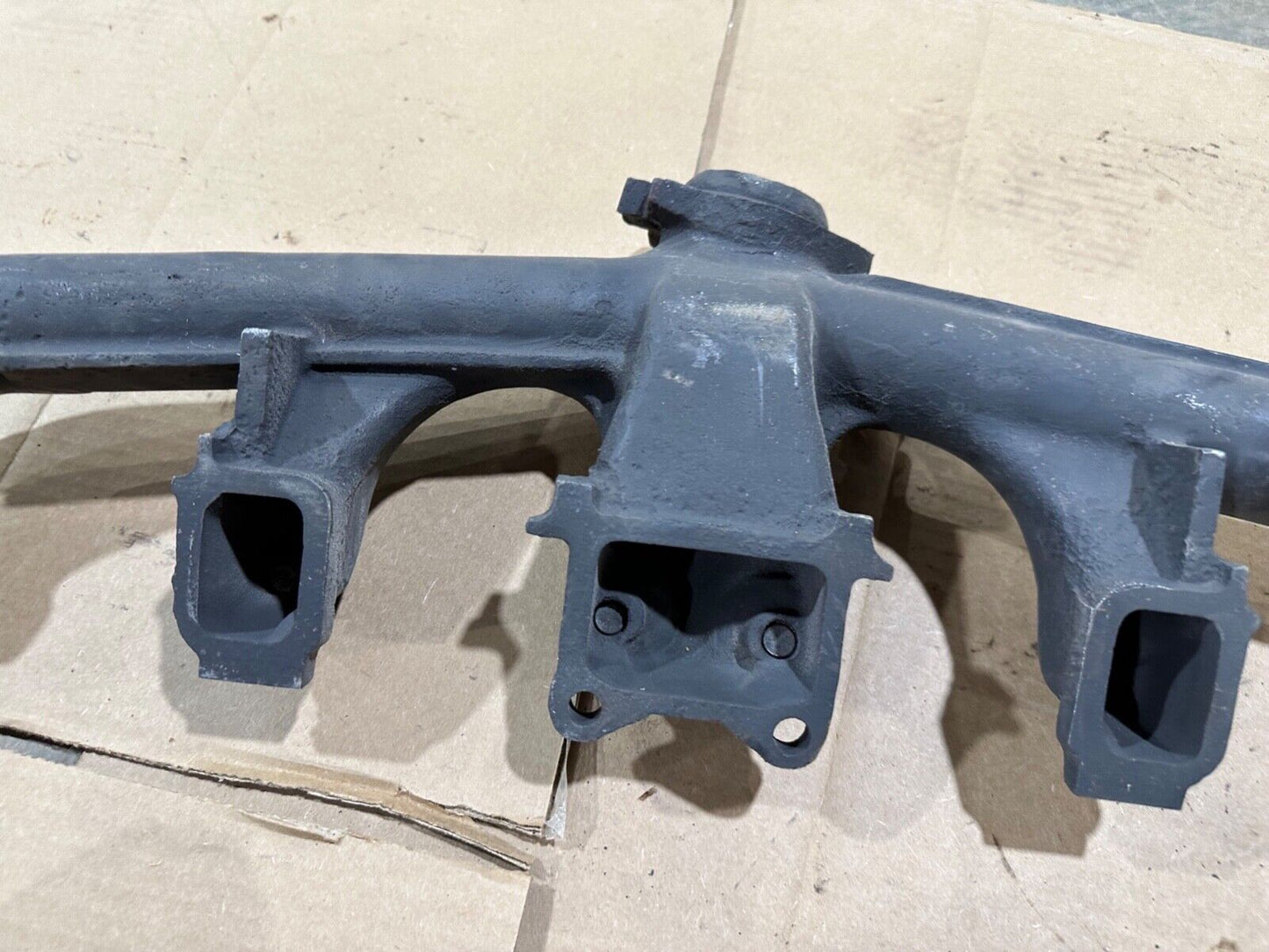 87-90 Jeep Wrangler YJ Exhaust Manifold 4.2 6 Cyl Factory -Air Tubes Blocked Off