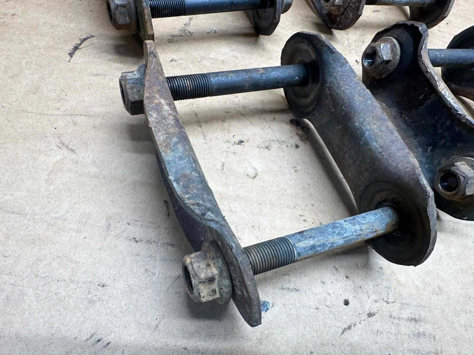 87-95 Jeep Wrangler YJ Shackles Shackle Front Rear Leaf Spring OEM Factory Stock