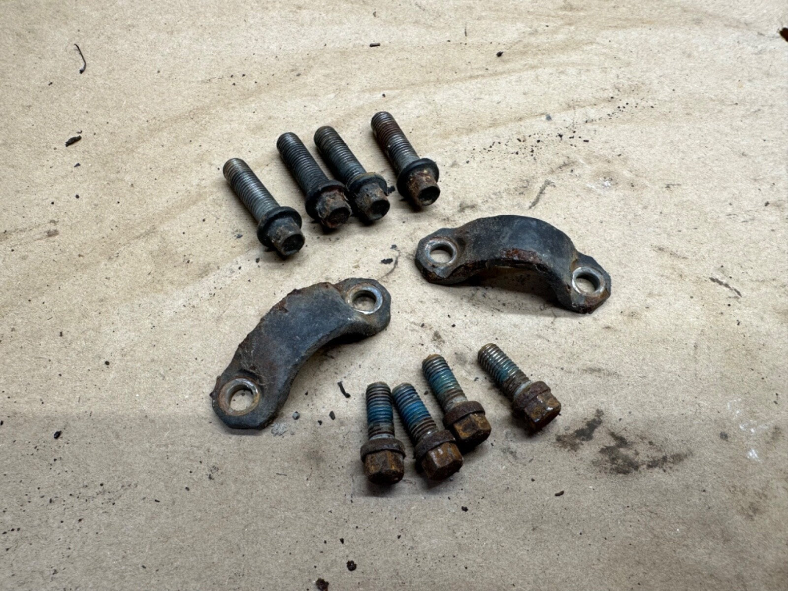 Jeep Wrangler RUBICON TJ LJ 03-06 Front Driveshaft to Transfer Case Bolts Bolt