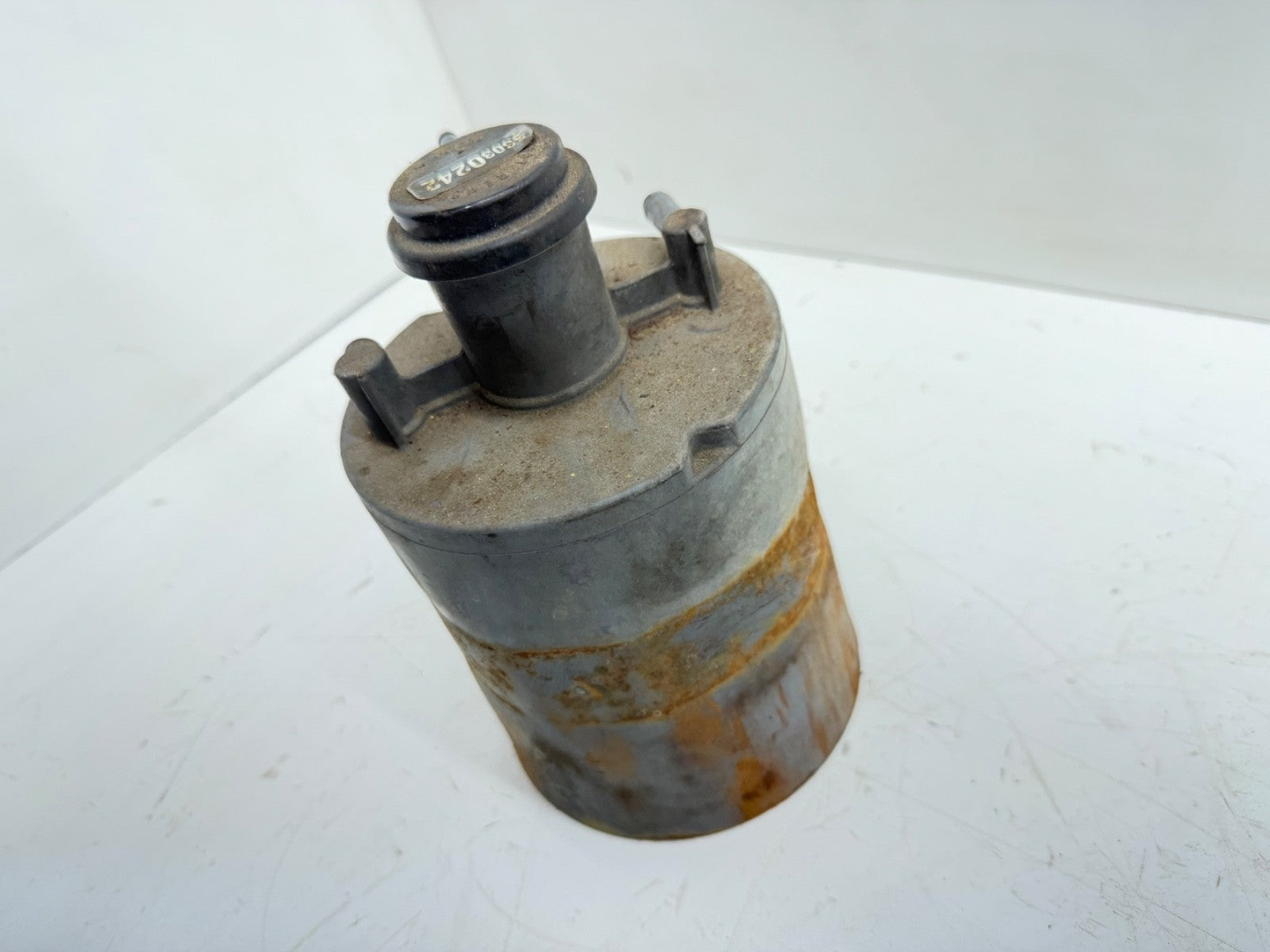 Jeep Wrangler YJ 91-95 OEM Charcoal Vapor Evap Canister Emissions Can