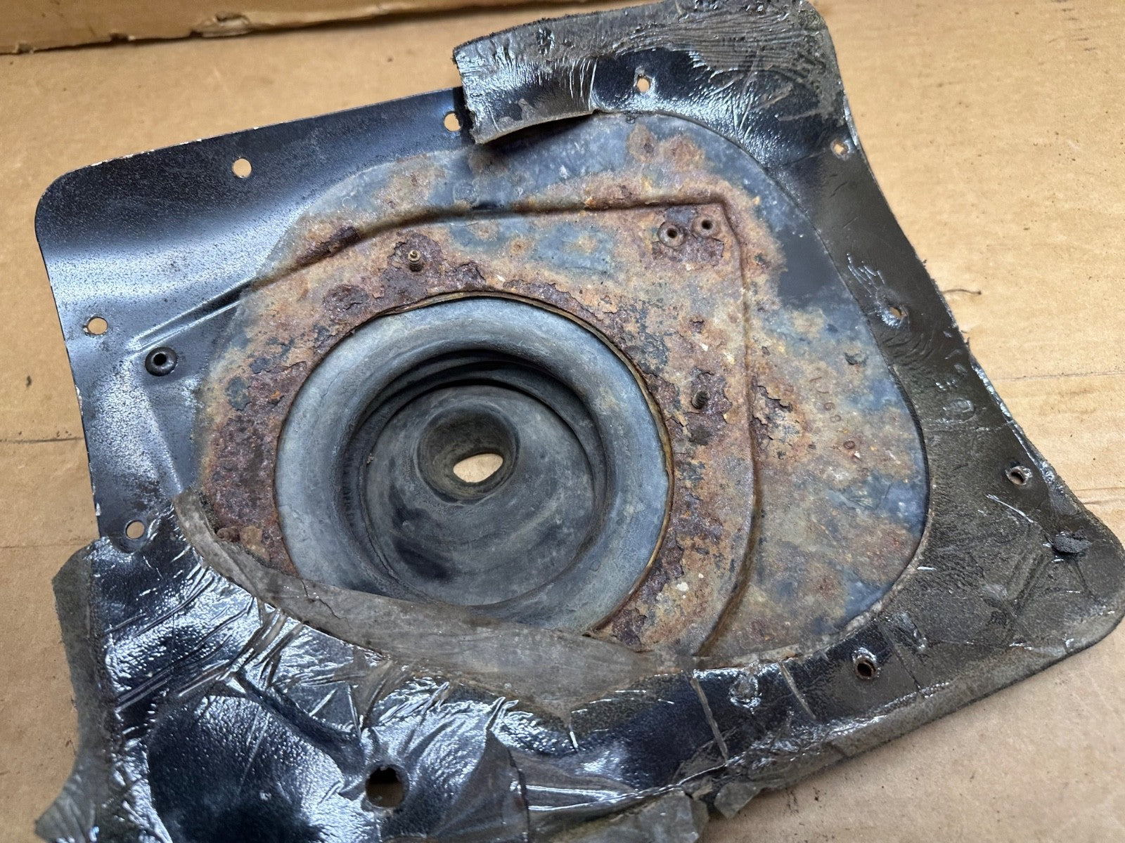 97-02 Jeep Wrangler TJ 5 Speed Manual Transmission Floor Plate Tunnel Cover OEM