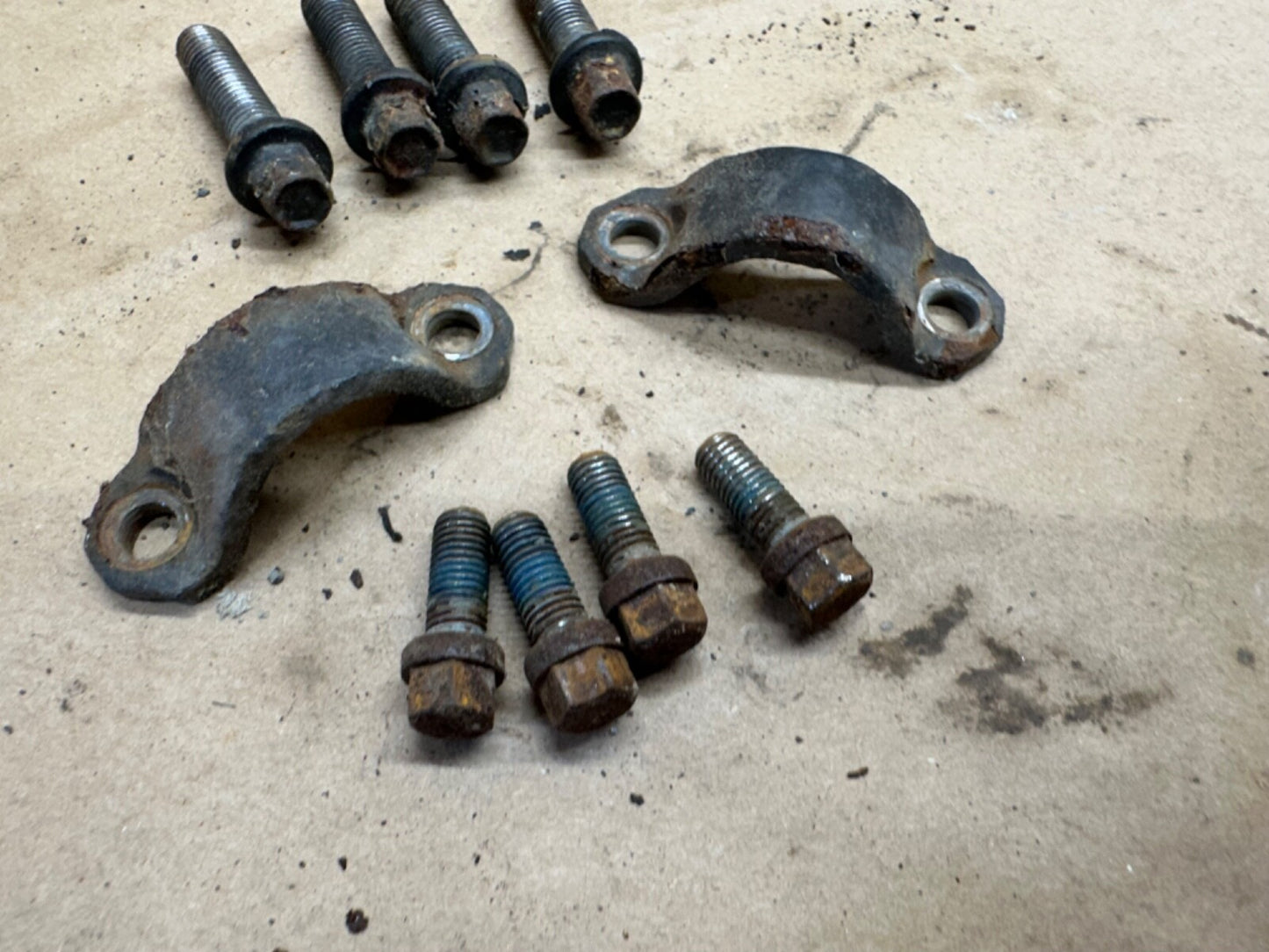 Jeep Wrangler RUBICON TJ LJ 03-06 Front Driveshaft to Transfer Case Bolts Bolt
