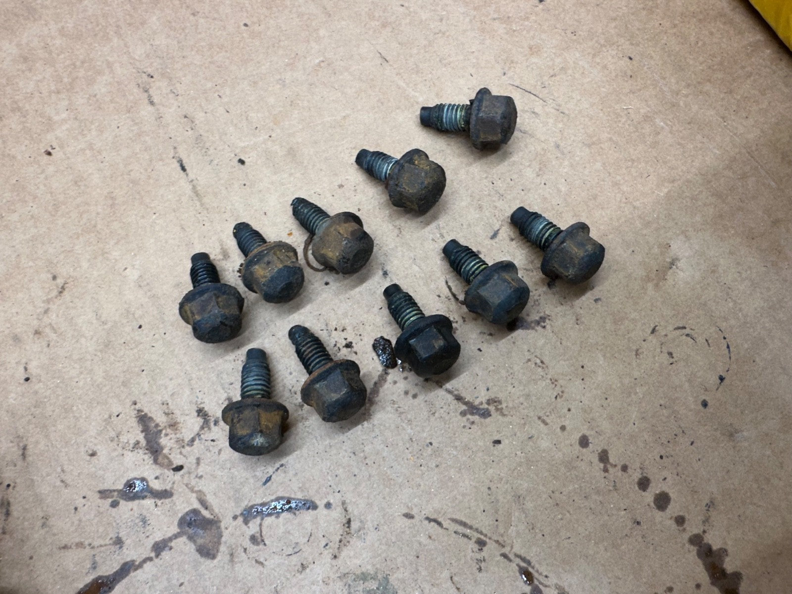 94-04 Ford Mustang Explorer 8.8 Differential Cover Bolts Bolt Set of 10 Factory