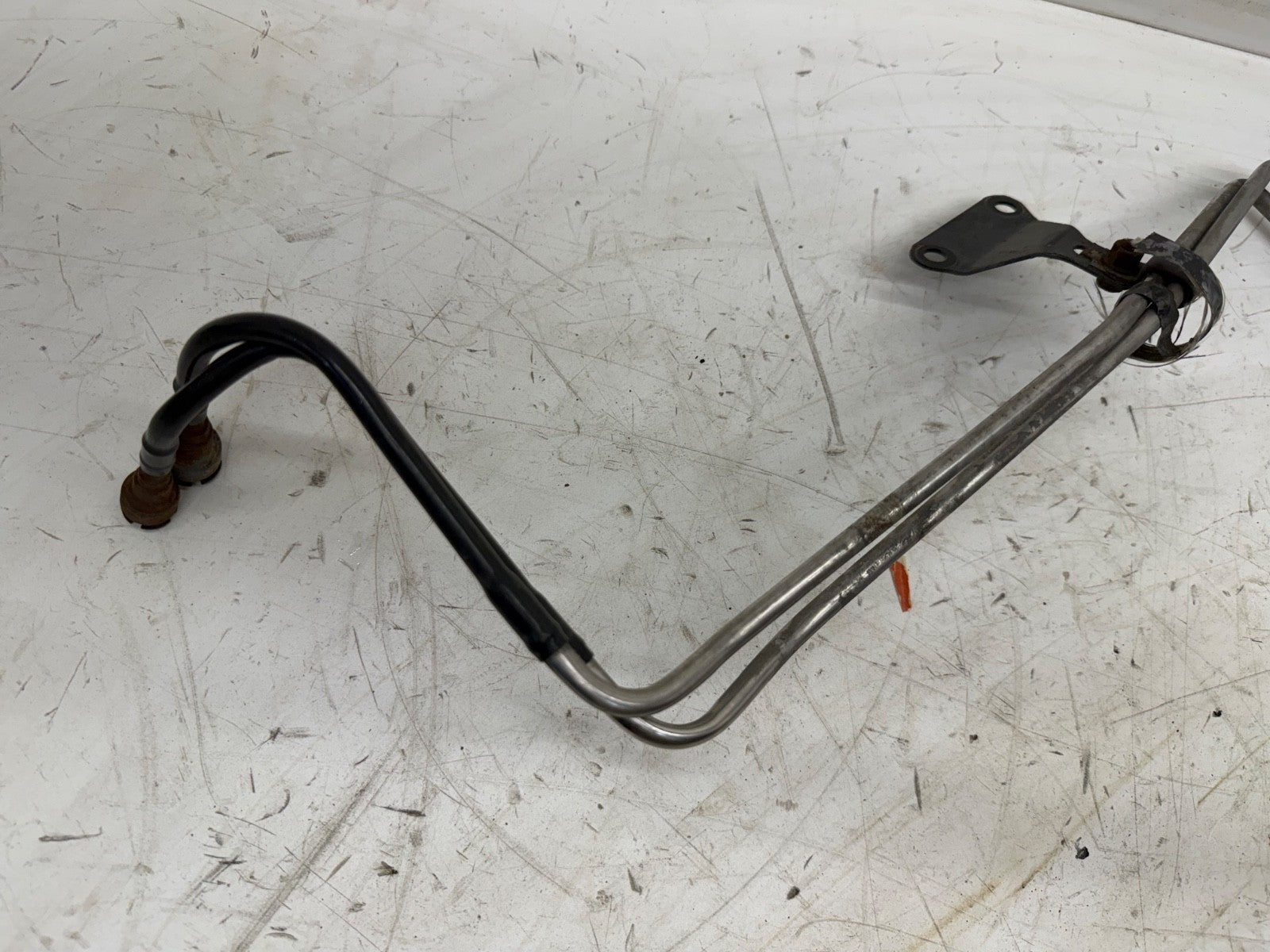 Jeep Wrangler YJ 91-95 4.0L 6 cylinder 4.0 Fuel Line Engine Rail Frame Gas Hose