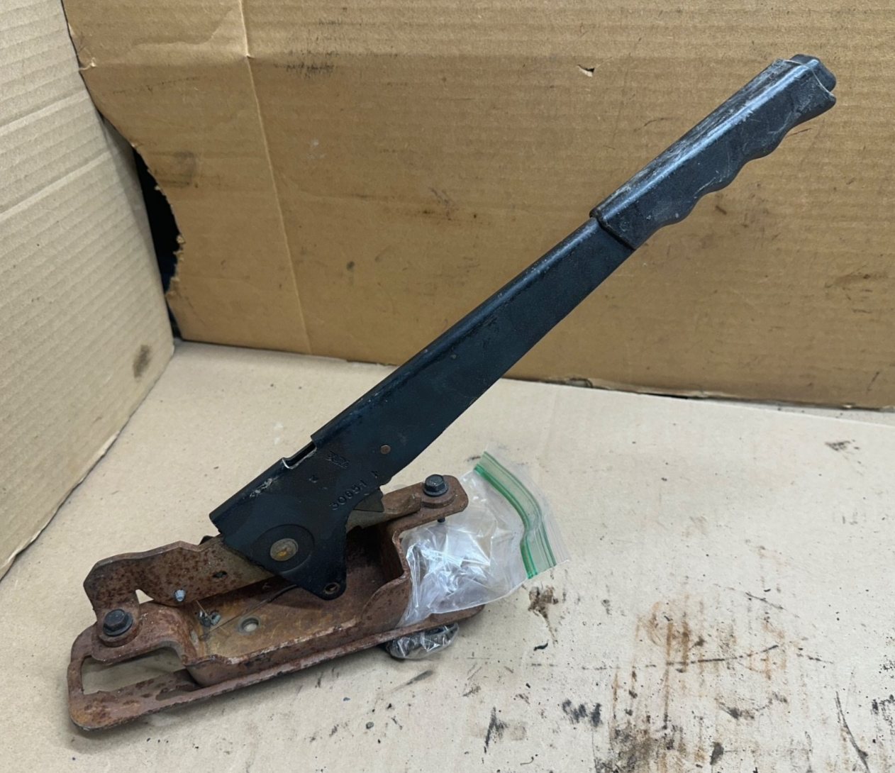 97-06 Jeep TJ Wrangler Emergency Parking Brake Assembly Lever Bracket E Brake