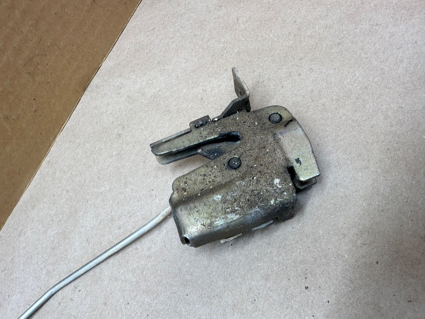 87-01 Jeep Cherokee XJ MJ OEM Under Hood Latch Release Mechanism Linkage & Cable