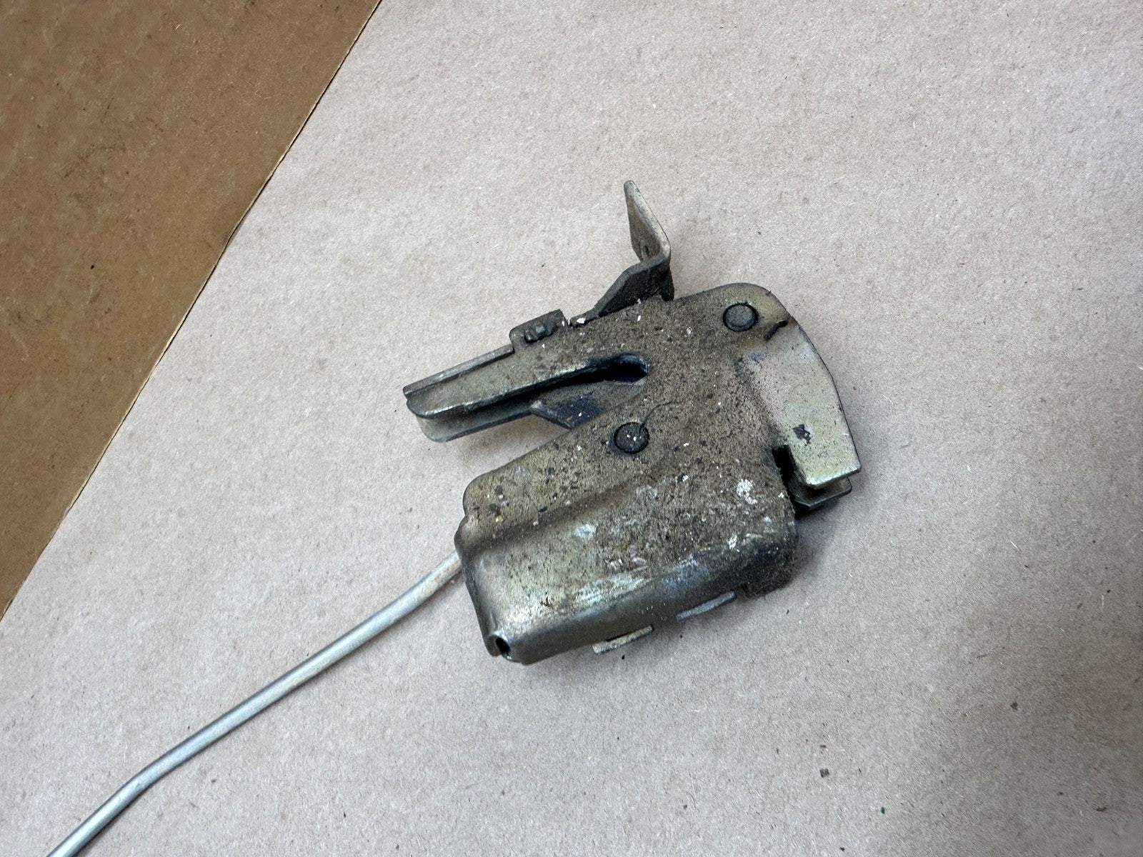 87-01 Jeep Cherokee XJ MJ OEM Under Hood Latch Release Mechanism Linkage & Cable