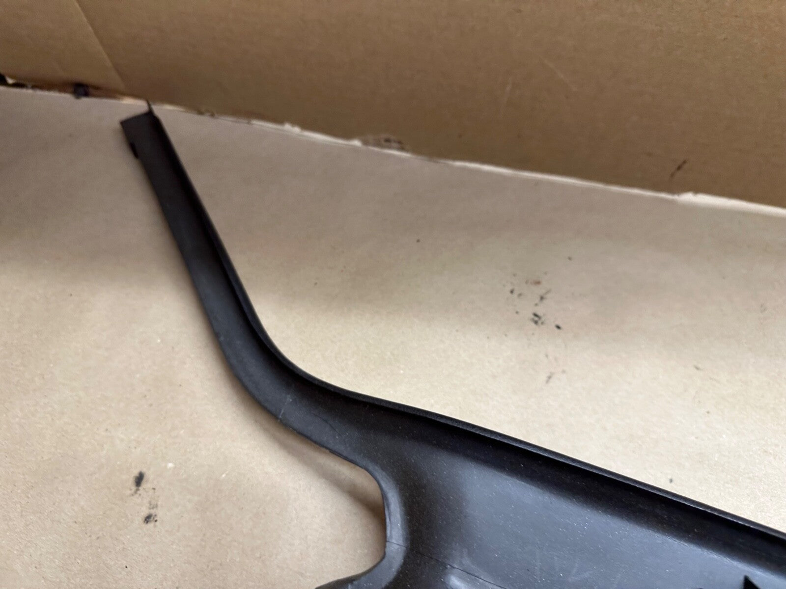84-96 Jeep Cherokee XJ Passenger A-B Pillar Interior Trim Windshield BLACK RARE 