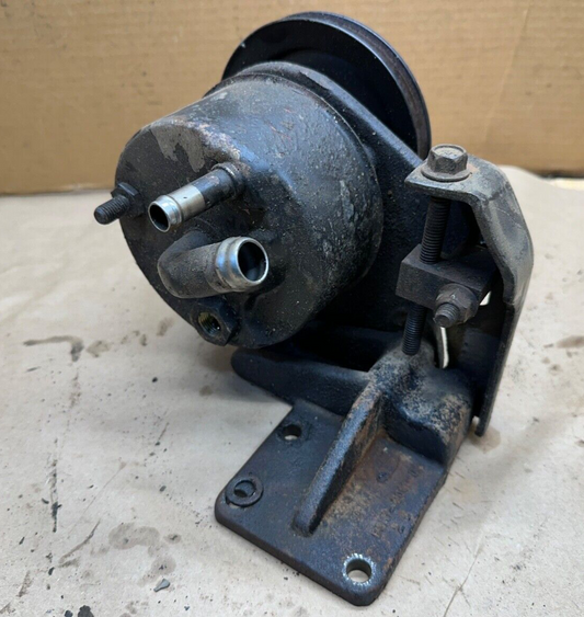 Ford F3HT-2031-BA Cummins B5.9L Power Steering Bracket and Pump 6bt F650 F750