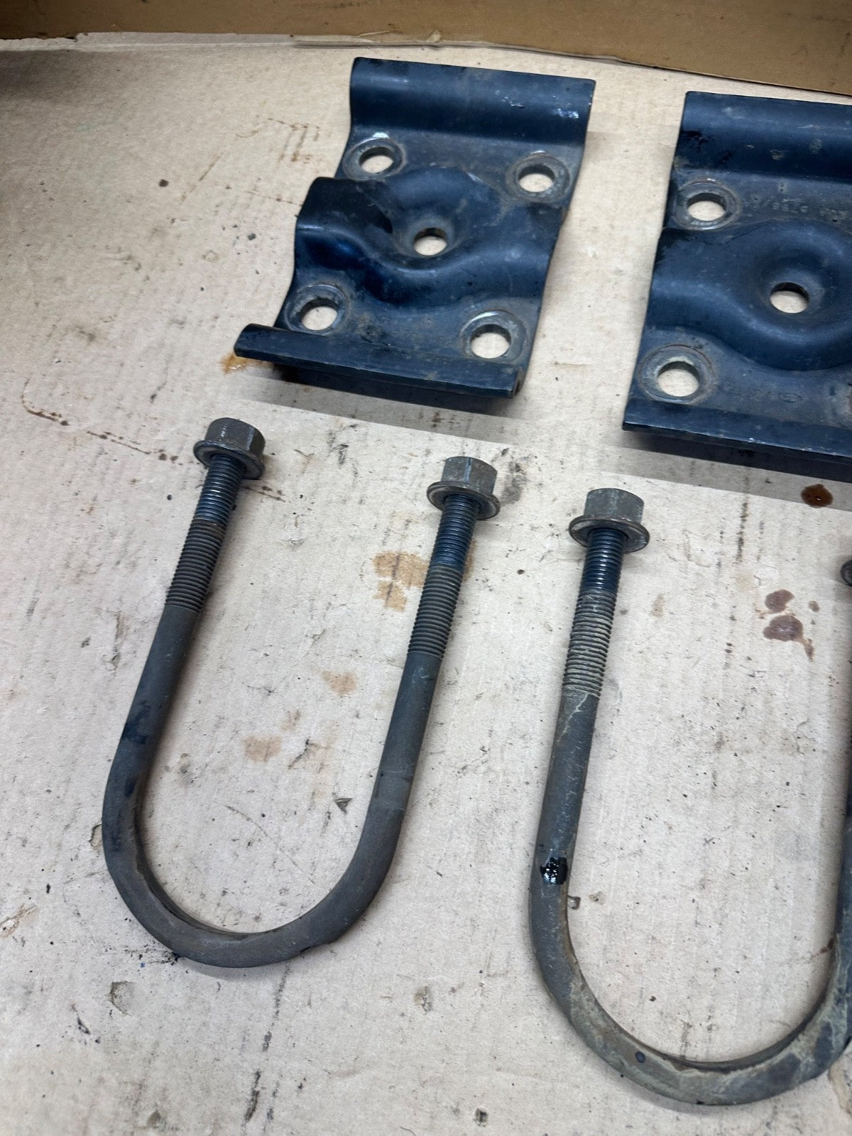 08-24 Ford Rear Leaf Spring U-Bolt Mount Plate F2UZ-5798-A E 150 250 350 Set OEM