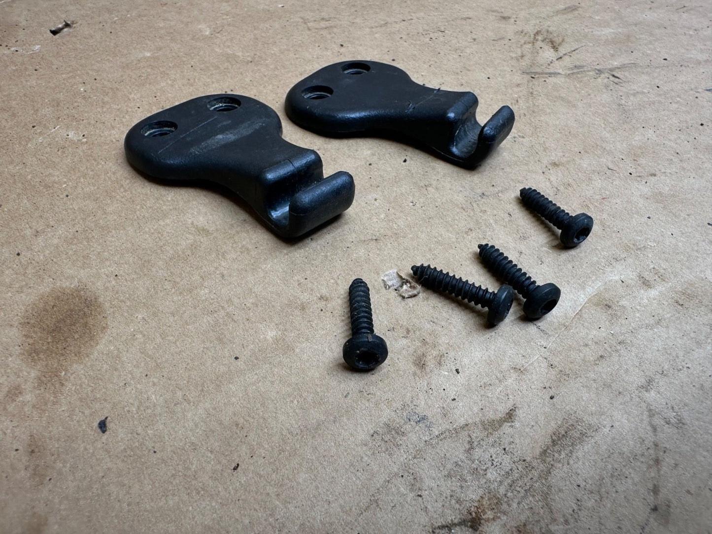 Jeep TJ Sun Visor Support Clip Hook Pair Mount screws black 97-02 Wrangler OEM