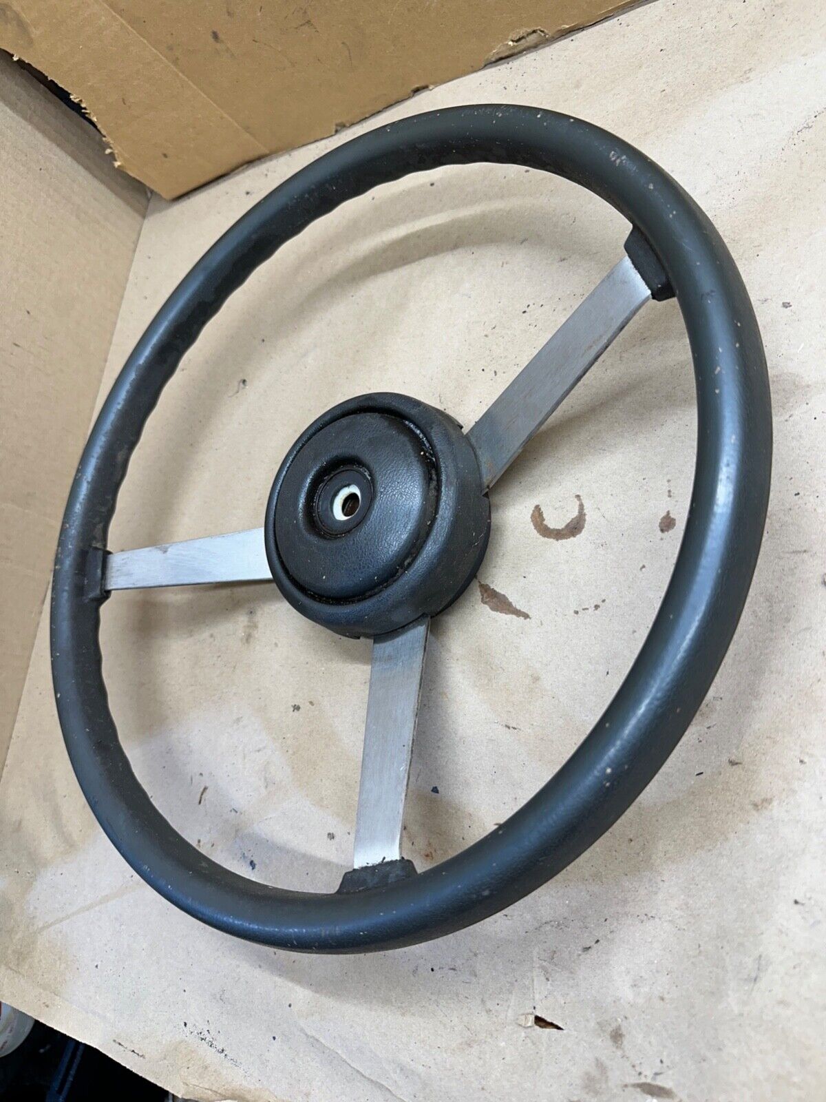 84-96 Jeep Cherokee Wrangler XJ YJ MJ Comanche 3 Spoke Steering Wheel Grey Gray