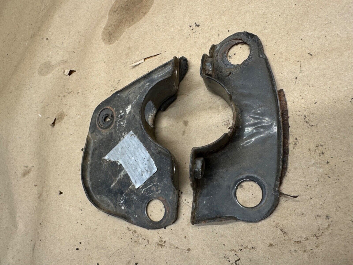 87-95 Jeep Wrangler YJ Firewall Lower Steering Column Mounting Bracket Mount OEM