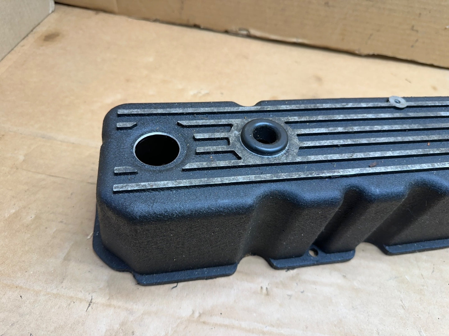 JEEP CJ  1980-86 4.2L AFTERMARKET Engine Valve Cover Aluminum 258 ci 4.2 L Black