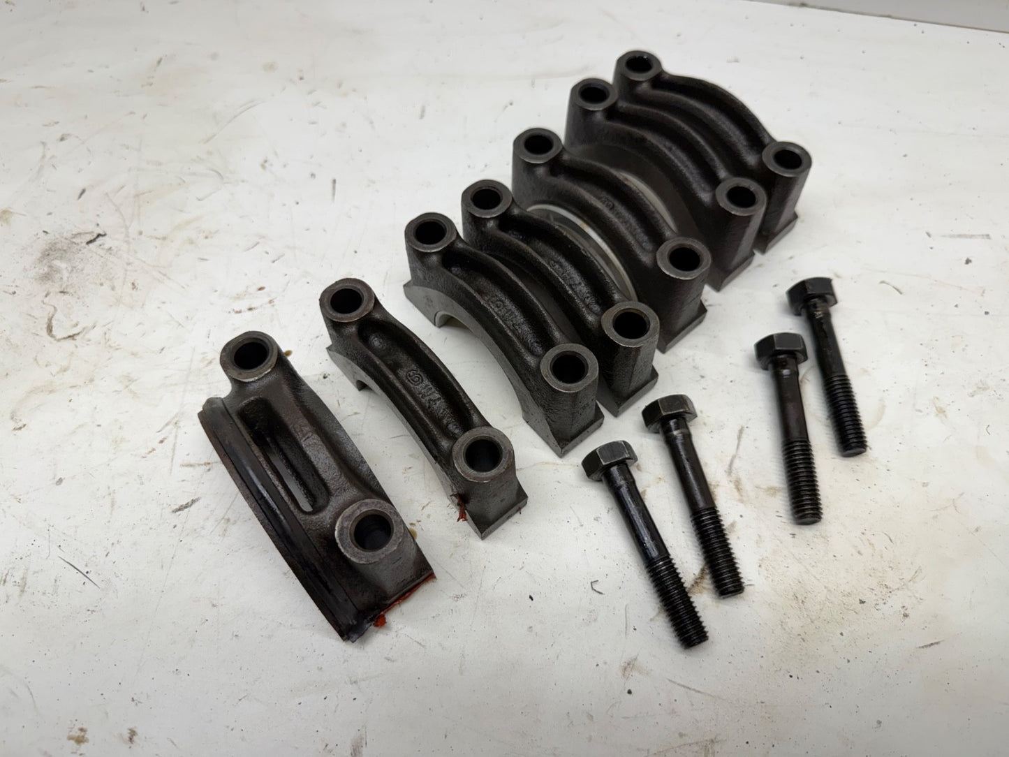 Jeep 4.2L AMC Crankshaft Main Bearing Caps Set CJ 7 YJ Wrangler Crank Cap 4.2 L