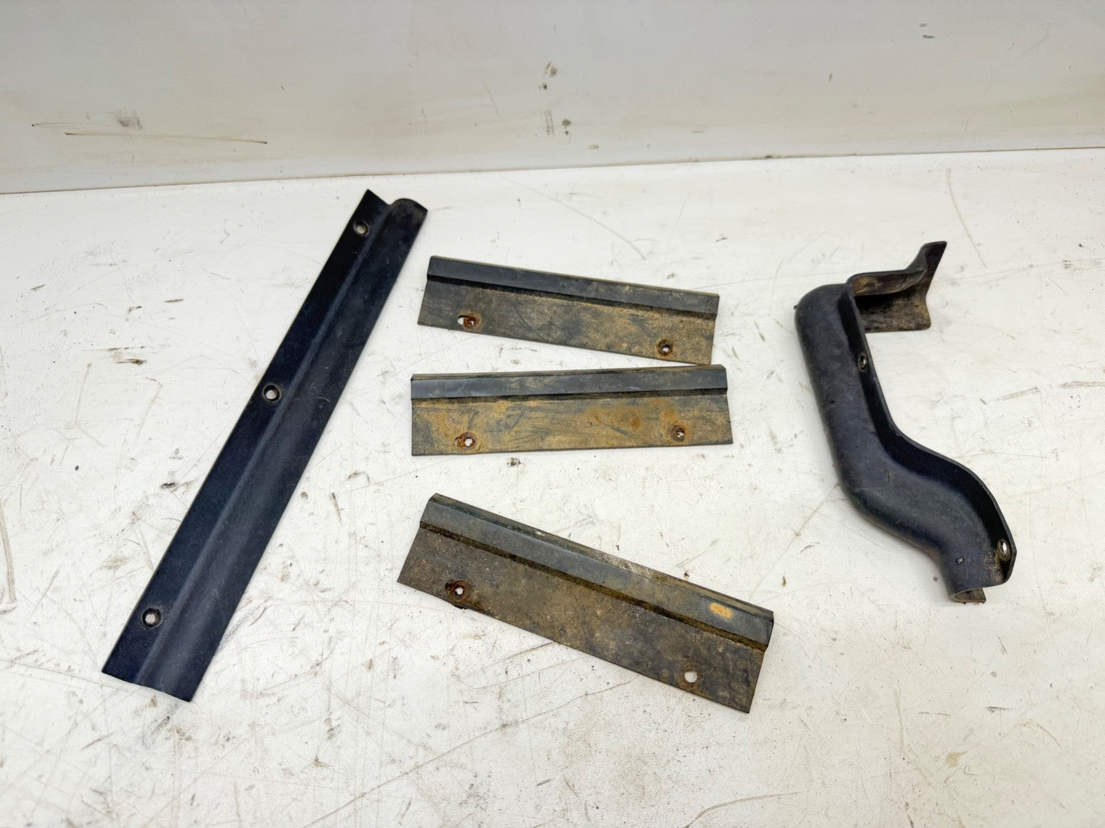 87-95 Jeep Wrangler YJ OEM Body Wire Wiring Harness Covers Guard Rear Plastic OE