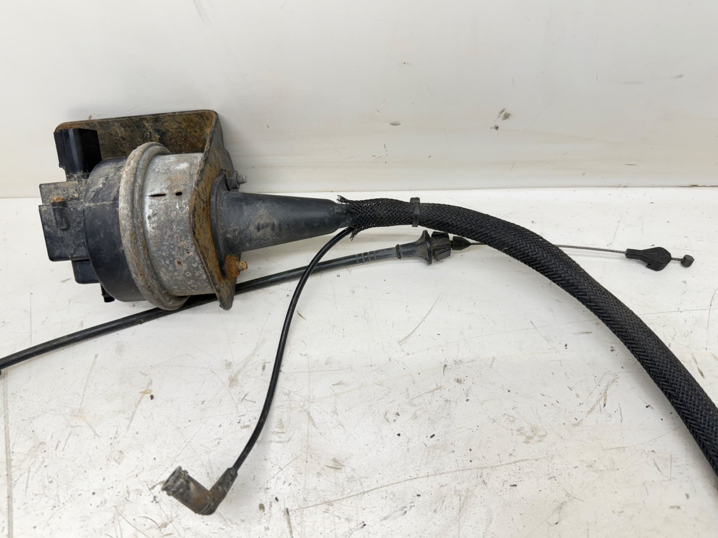 97-02 Jeep TJ LJ Wrangler Cruise Control Speed Servo Module & Bracket OEM Cable