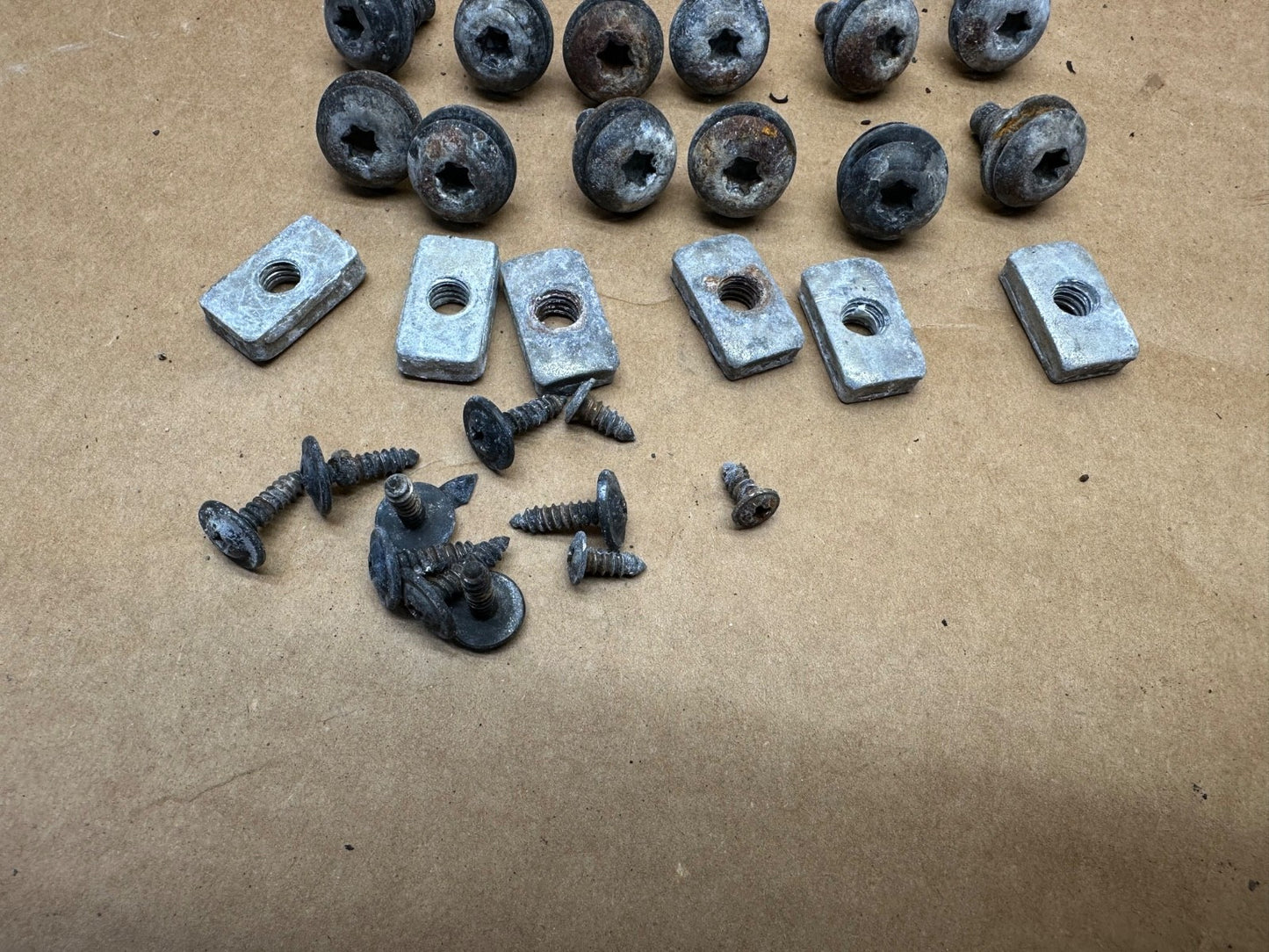 Jeep Wrangler YJ 87-95 Soft Top Belt Rail Retainer Bolts Set OEM Softtop Factory